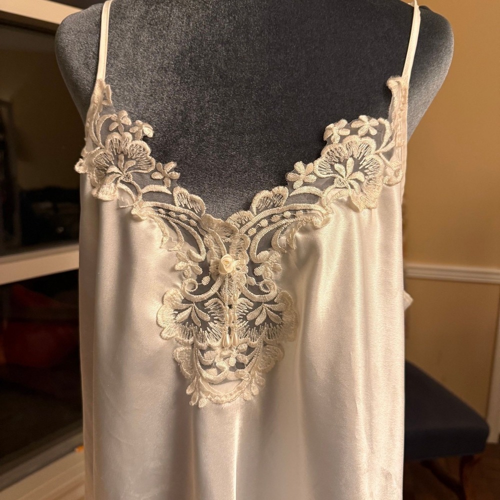Vintage White/Ivory Nylon Look Chemise Lace Babydoll XL USA